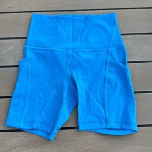 Lululemon Align Shorts with Pockets Size 4 Poolside blue biker short